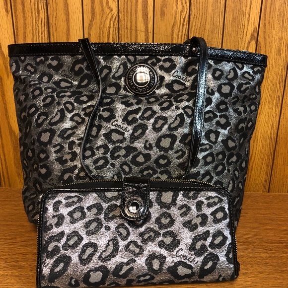 Coach Handbags - Coach tote and wallet